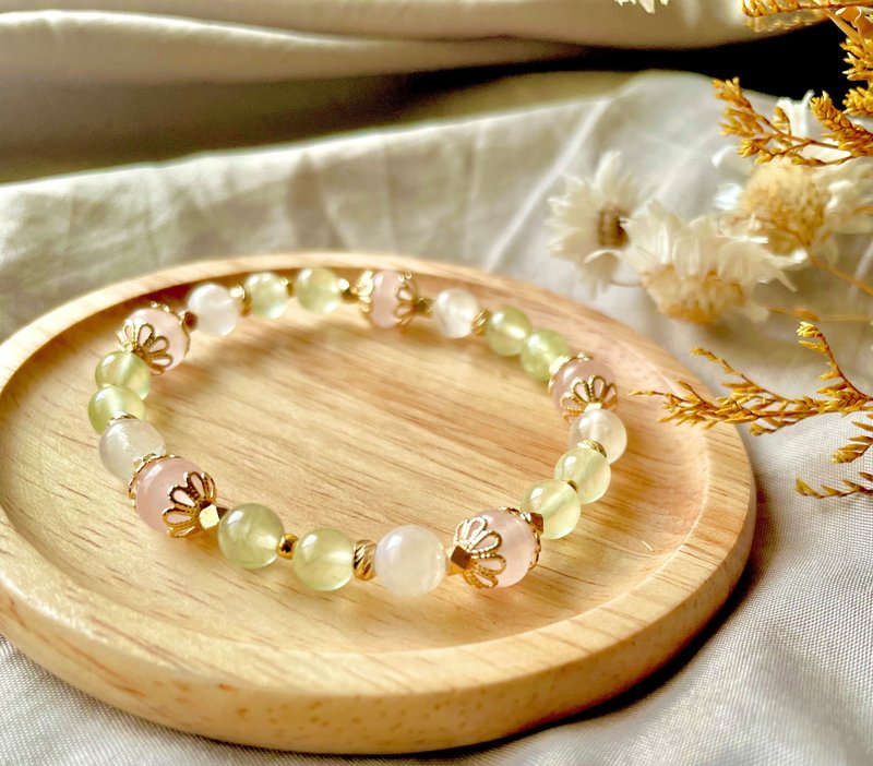 【summer. Light Rain Lotus] Crystal Bracelet - 18K Gold/Grape Stone/Blue Halo Moonstone/Star Pink Crystal - Bracelets - Crystal 