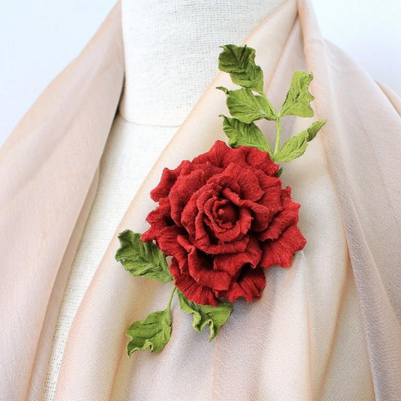 Leather Flower Brooch, Leather Jewelry, Leather Brooch, Flower Brooch - 胸針 - 真皮 紅色