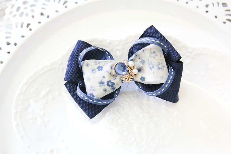 Girls blue hand handmade luxury bowknot French clip - Hair Accessories - Cotton & Hemp Blue