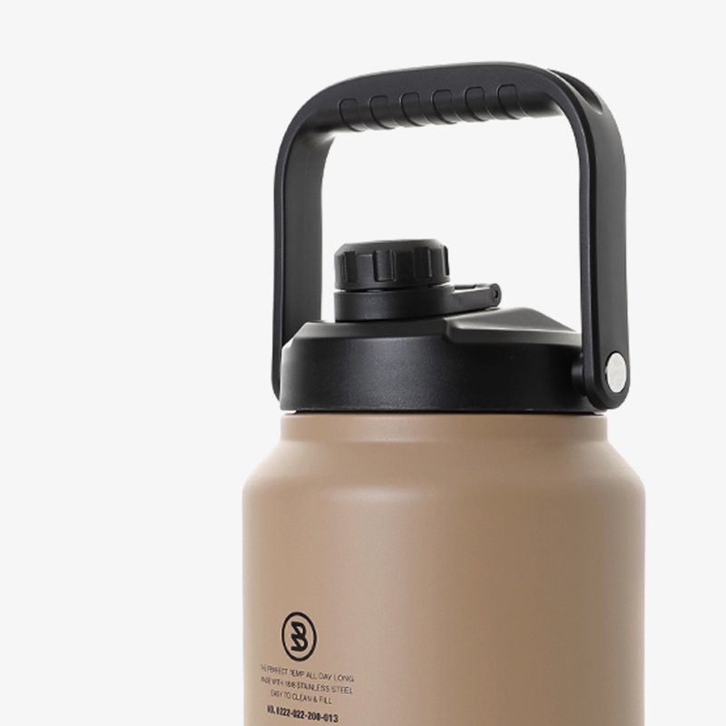 BROOKLYNWORKS 2.5L 不鏽鋼保冰水壺-棕色 - 水壺/水瓶 - 不鏽鋼 咖啡色