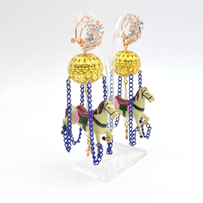 TIMBEE LO Color Activity Chain Retro Carousel Earrings Ultra Light Circus Crystal Jewelry Style - ต่างหู - วัสดุอื่นๆ หลากหลายสี