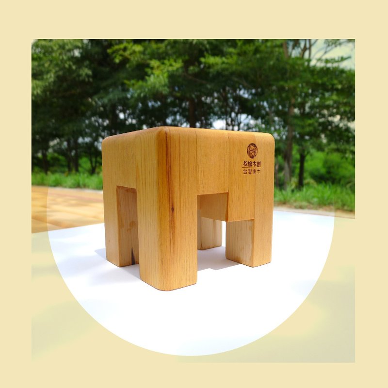 Small paperweight made of cypress square pieces | Random style | Chiayi souvenir, made in Taiwan, ready-made - อื่นๆ - ไม้ 