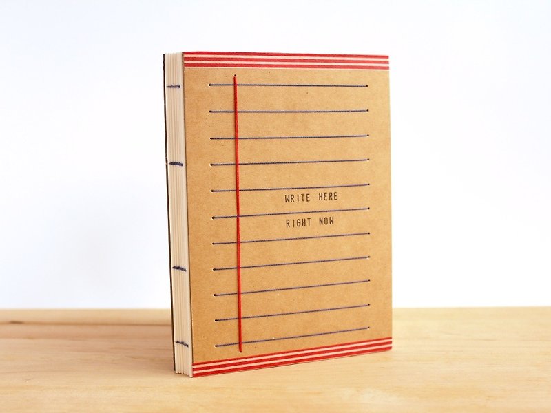 Handmade A6 Notebook - Write Here Right Now (手工缝制小本子） - สมุดบันทึก/สมุดปฏิทิน - กระดาษ สีนำ้ตาล
