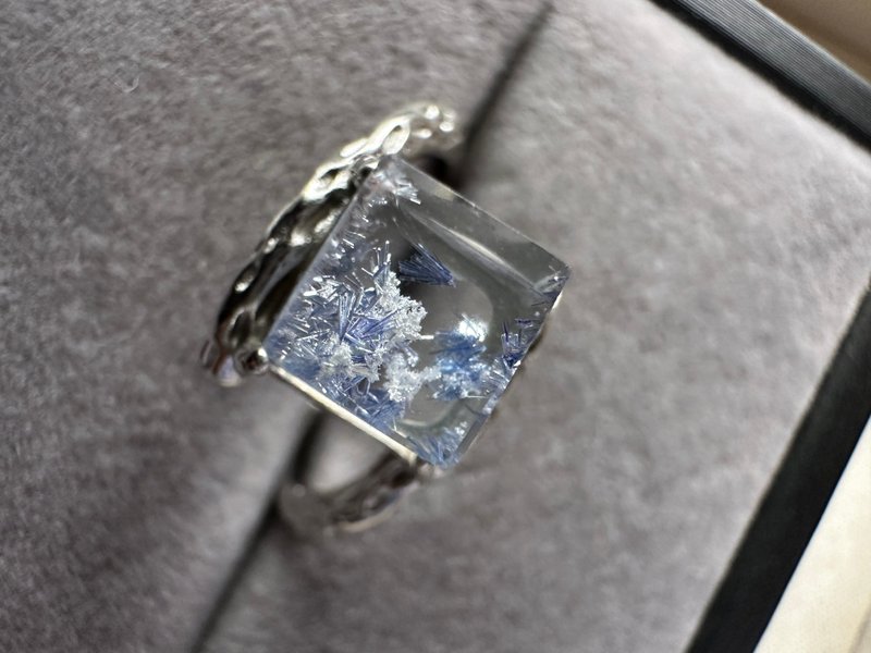 藍線石 藍髮白幽靈共生水晶 s 925 銀戒 - 戒指 - 水晶 