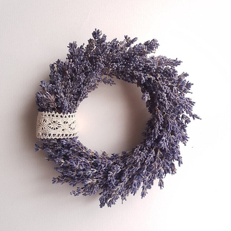 Picking flowers - hand tied Dutch lavender wreath with aroma - Items for Display - Plants & Flowers Purple