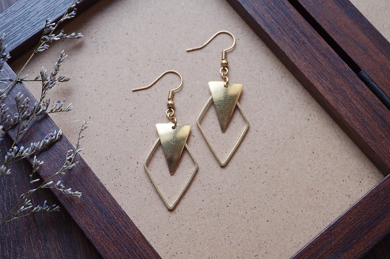 Crystal shield Bronze earrings - ต่างหู - ทองแดงทองเหลือง สีกากี