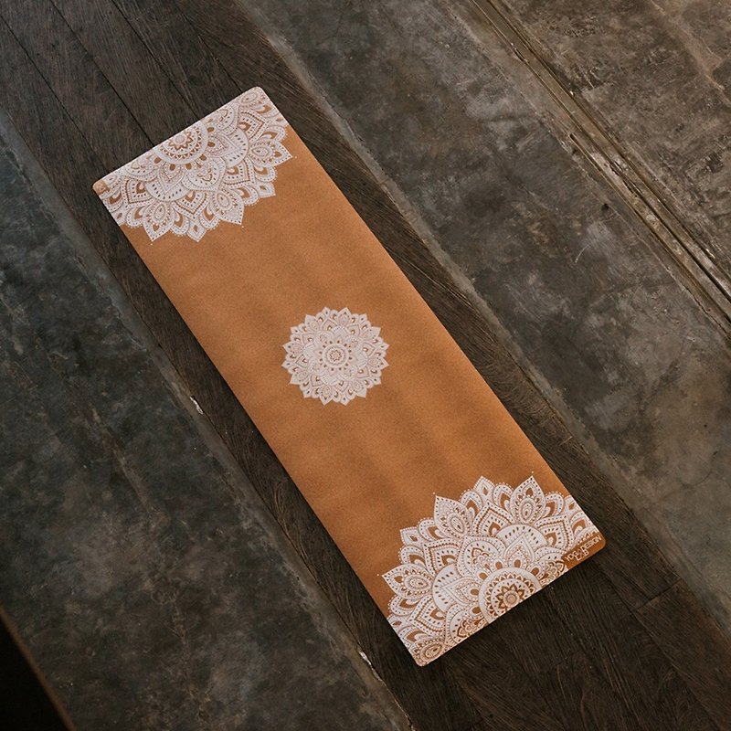 【Yoga Design Lab】Cork Mat Cork Yoga Mat 3.5mm - Mandala White - เสื่อโยคะ - ไม้ก๊อก สีกากี