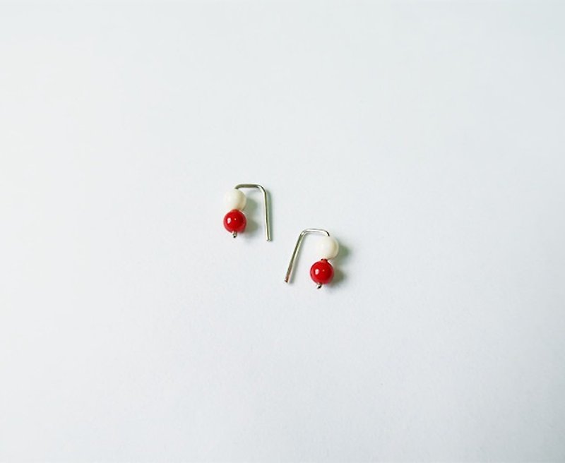 Round beads Earrings Red white Japan Sterling Silver - ต่างหู - เงินแท้ หลากหลายสี
