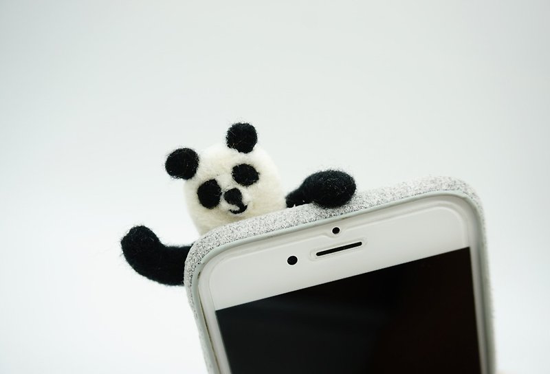 Wool Felted Panda Phone Case SAY HELLO Lovely Panda Phone Cover Christmas Gifts - เคส/ซองมือถือ - ขนแกะ สีดำ