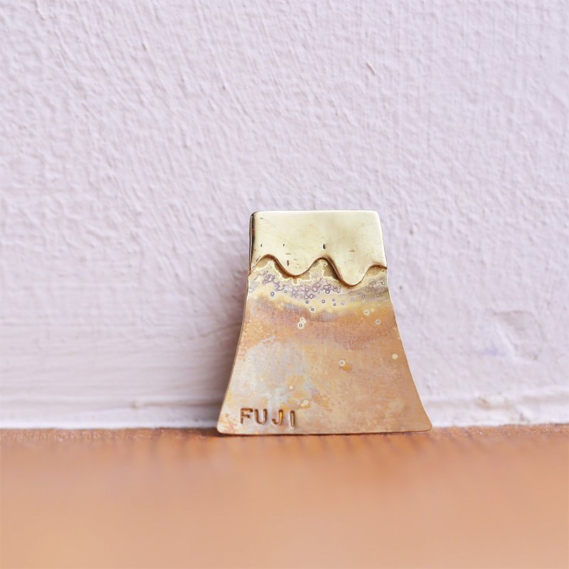 BRASS Mt. Fuji FUJISAN Chibi Brooch - Brooches - Copper & Brass Gold