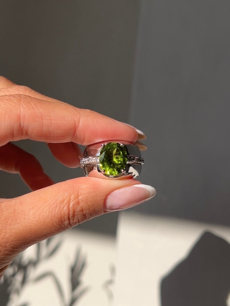 Burmese Vivid Peridot Cocktail Ring - General Rings - Semi-Precious Stones Green