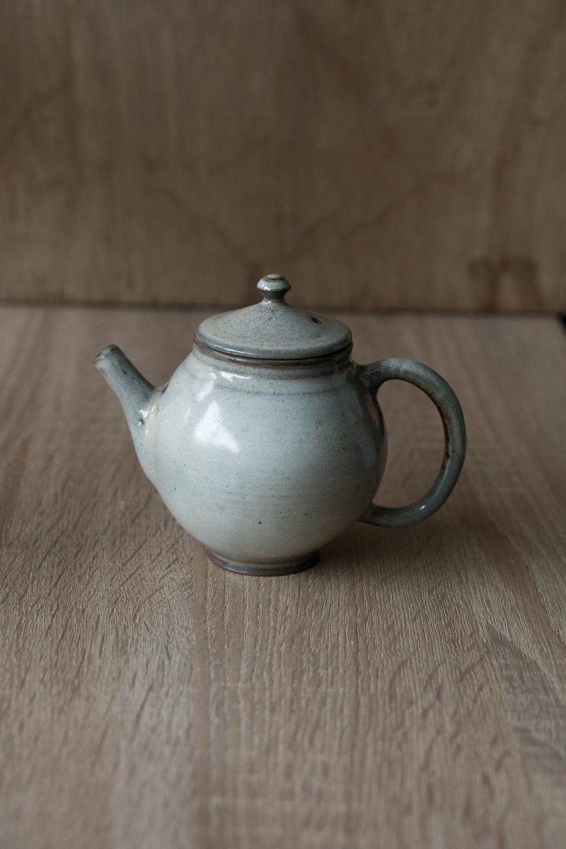 Wood fire snow white teapot - Teapots & Teacups - Pottery White
