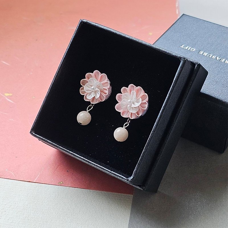 繽紛 / Tsumami accessories - 耳環/耳夾 - 絲．絹 粉紅色