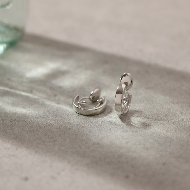 Cradle-plain SV - Small and simple Silver line mini loop fit Clip-On - Earrings & Clip-ons - Other Metals Silver