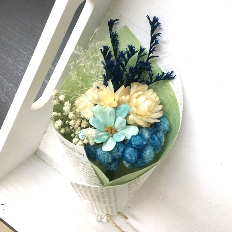 Flower buds | dry mini bouquet - blue dry flower exchange gift flower ceremony wedding small thing graduation gift - ตกแต่งต้นไม้ - พืช/ดอกไม้ 