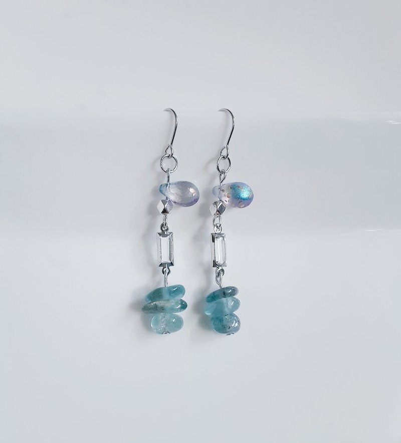 Sharp square Acrylic frame stone and apatite and plump teardrop bead simple earrings Green earrings Birthday gift Hypoallergenic earrings or Clip-On can be changed - ต่างหู - เครื่องประดับพลอย สีเขียว