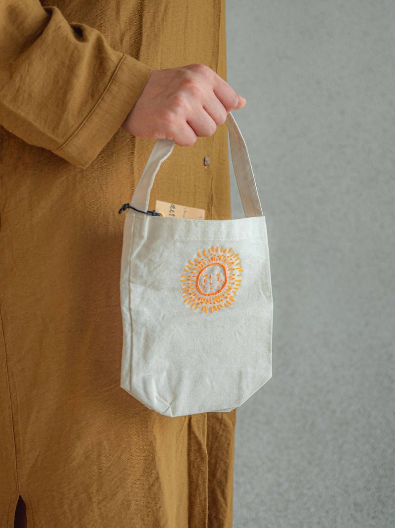 太陽 手工刺繡飲料袋 - 手提包/手提袋 - 棉．麻 多色