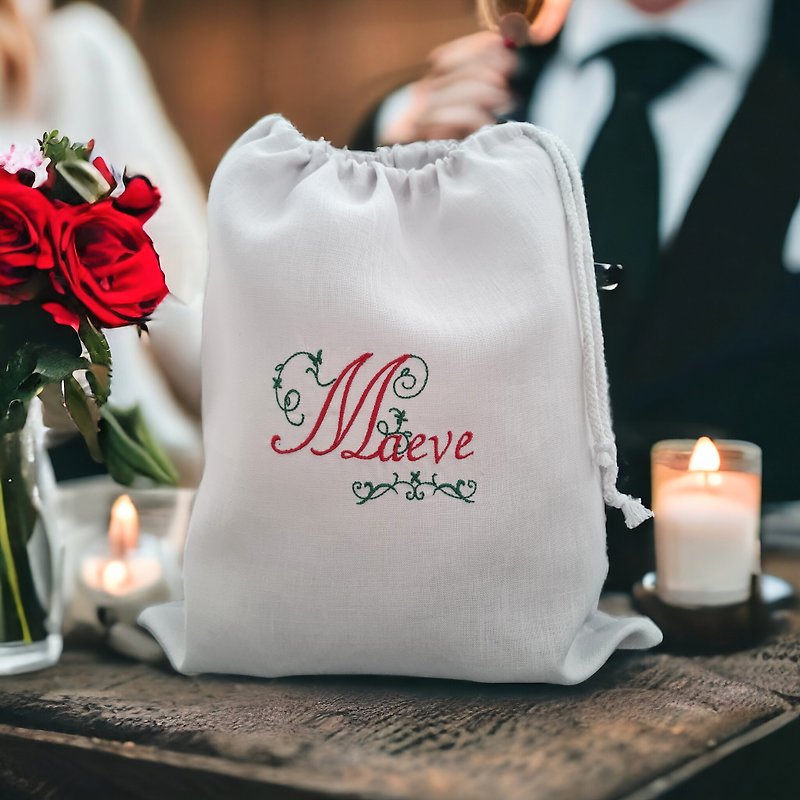 Wedding Bride shoe bag linen custom name embroidered, personalized gift bag - กระเป๋าหูรูด - ลินิน ขาว