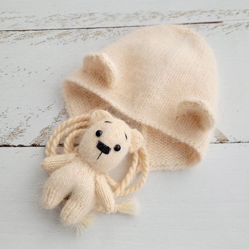 Newborn Cream Bear bonnet and stuffed toy, Knitted baby photo prop - Baby Accessories - Wool White