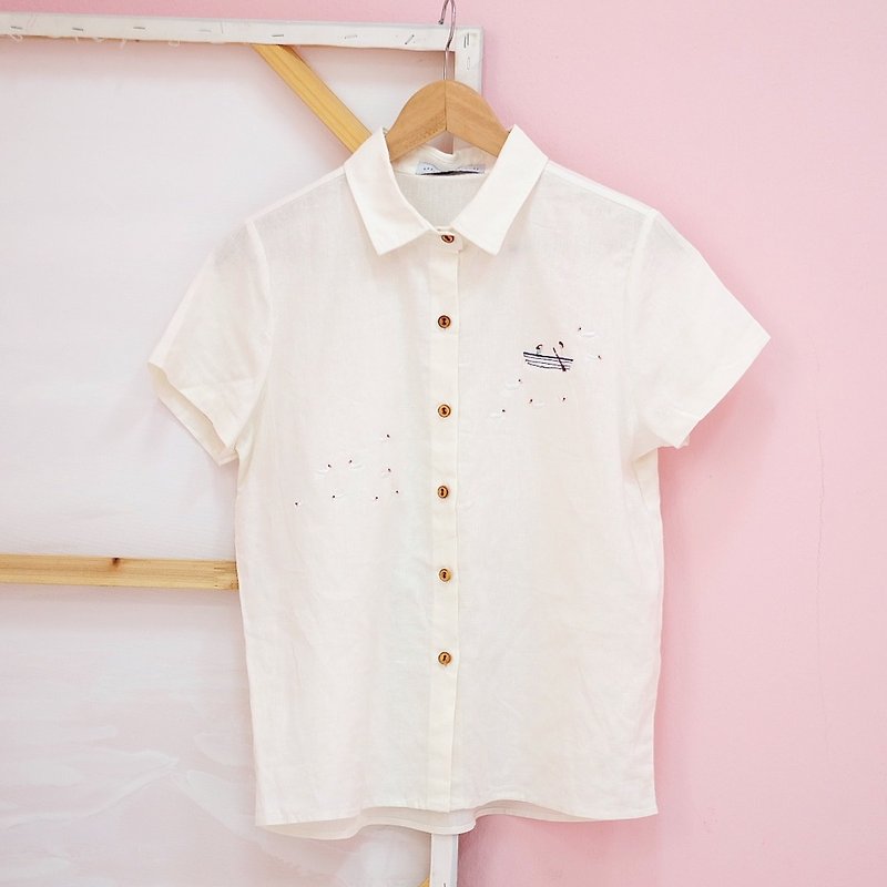 Romantic Lover Shirt : White - 女襯衫 - 棉．麻 白色