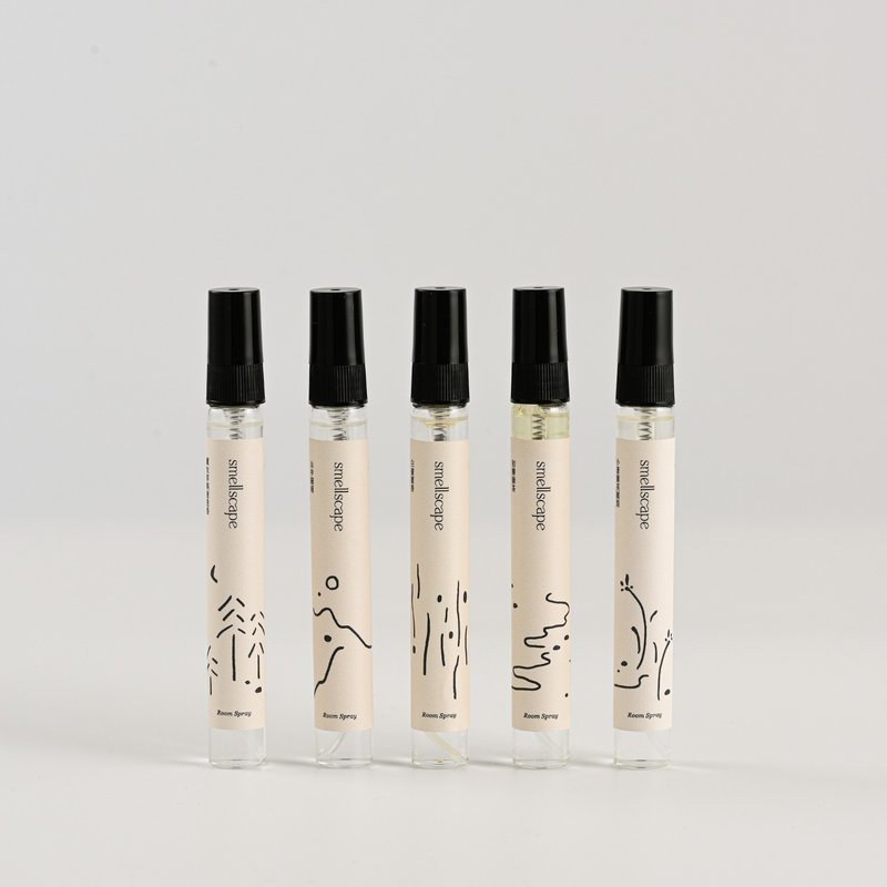 [Choose 2 bottles for RMB 300] Space Fabric Spray 10ml Five scented portable fragrance clothing perfumes - น้ำหอม - วัสดุอื่นๆ 