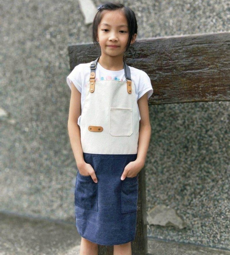 [YOYO Wenchuang] Children's color matching apron - ผ้ากันเปื้อน - ผ้าฝ้าย/ผ้าลินิน สีกากี