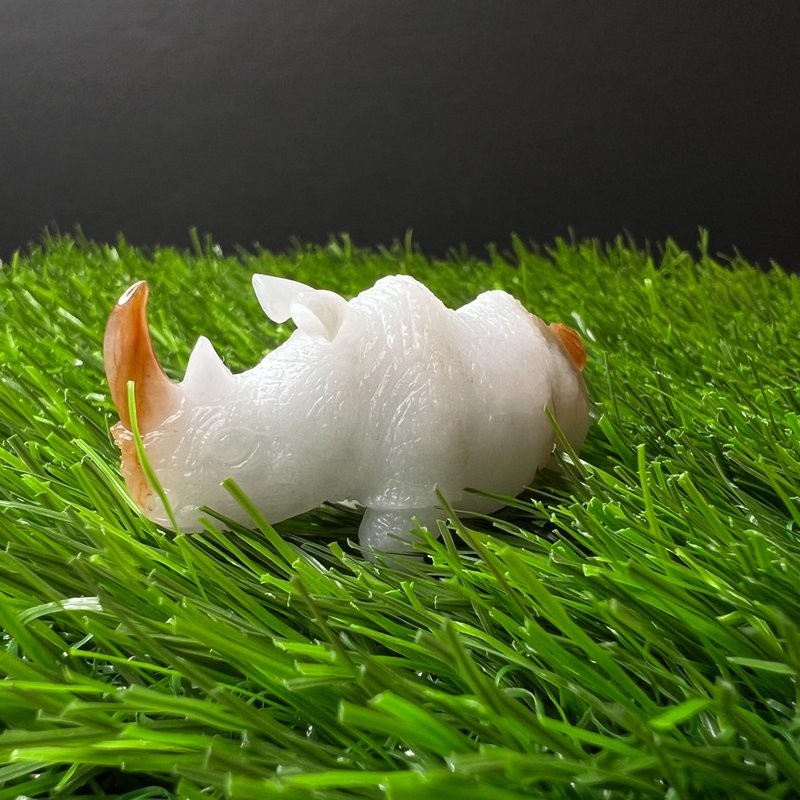 鴻運犀牛 | 白翡翠擺件 小萌寵 - 擺飾/家飾品 - 玉石 白色