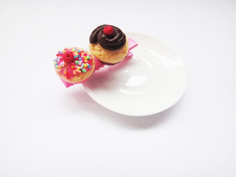 hair clip cupcakes - 髮夾/髮圈 - 黏土 粉紅色
