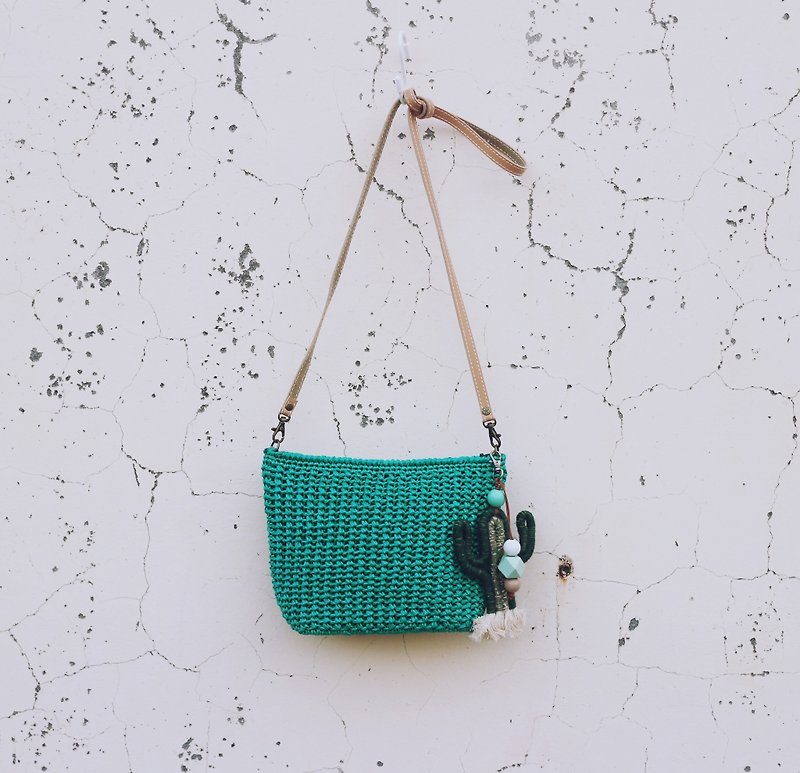 【Sold Out】Handmade Handwoven / Crossbody Bag / Raffia Paper Rope Bag - กระเป๋าถือ - ผ้าฝ้าย/ผ้าลินิน สีเขียว