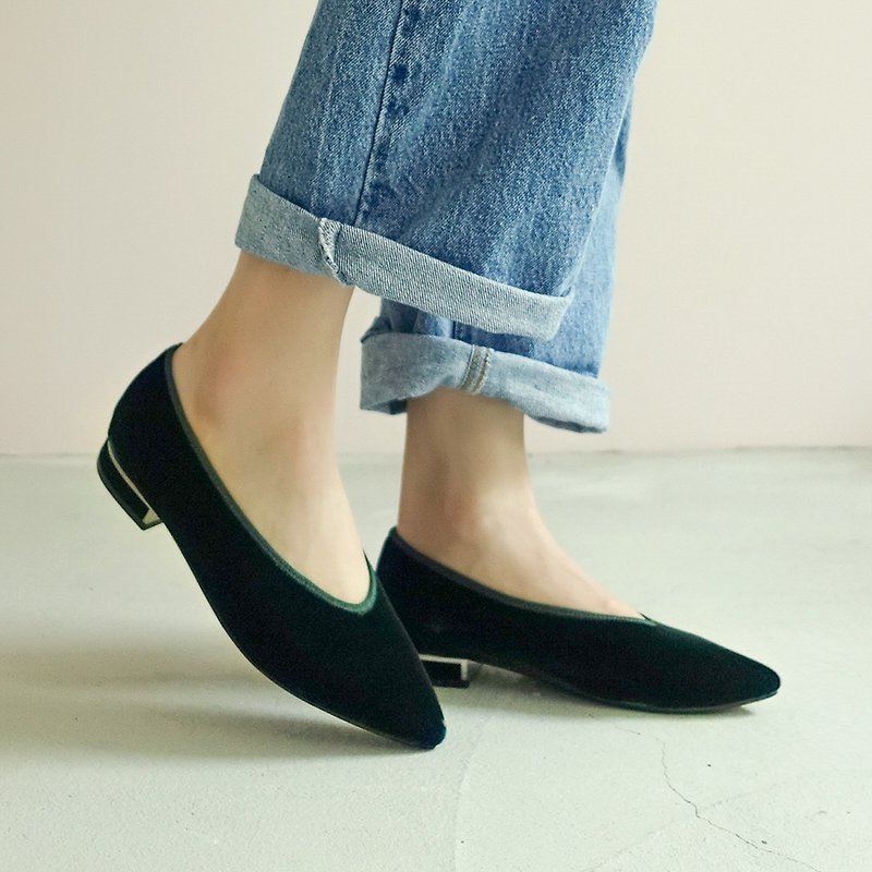 Japanese velvet! Warm gloss elegant pointed shoes green MIT-emerald - Mary Jane Shoes & Ballet Shoes - Genuine Leather Green
