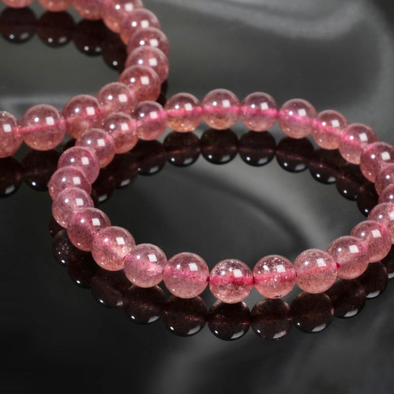 Jinsha strawberry crystal natural crystal bracelet bracelet natural stone ore heals the soul - สร้อยข้อมือ - คริสตัล สีแดง