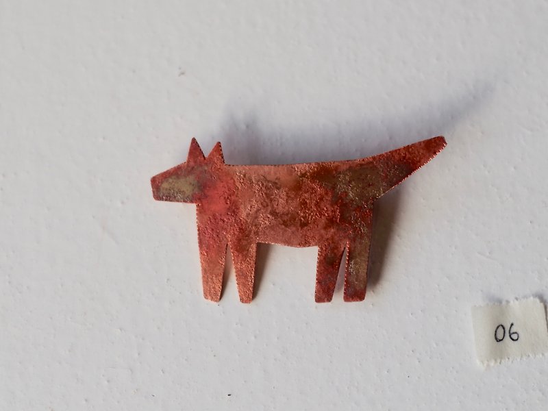 wolf broach 06 (burnet copper) - Brooches - Other Metals Gold