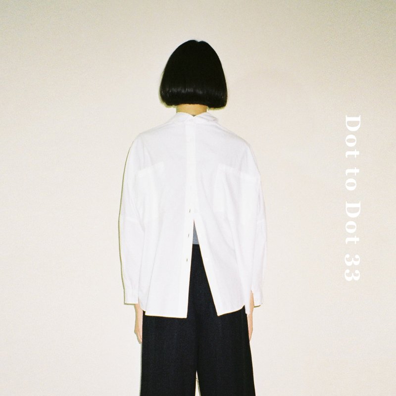 Unlocked back side shirt (White) - 女襯衫 - 棉．麻 白色