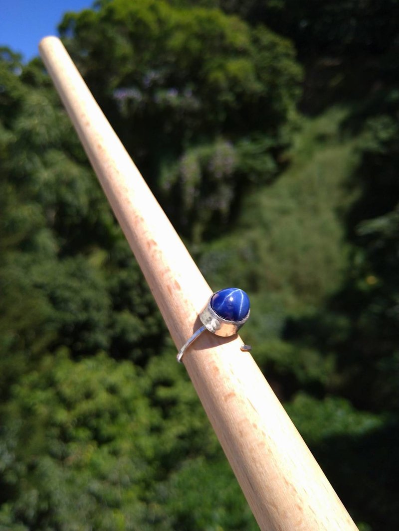 Star Stone sterling silver handmade ring blue star Stone - แหวนทั่วไป - เงินแท้ 