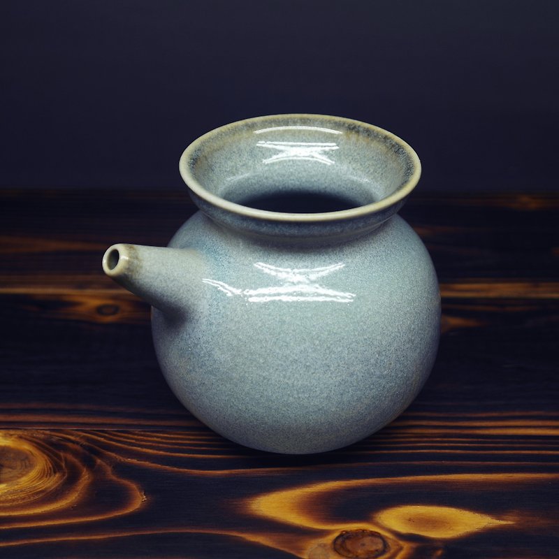 Tiekou Pekoe round gun nozzle tea sea, justice cup, even cup hand-made pottery tea props - Teapots & Teacups - Pottery White