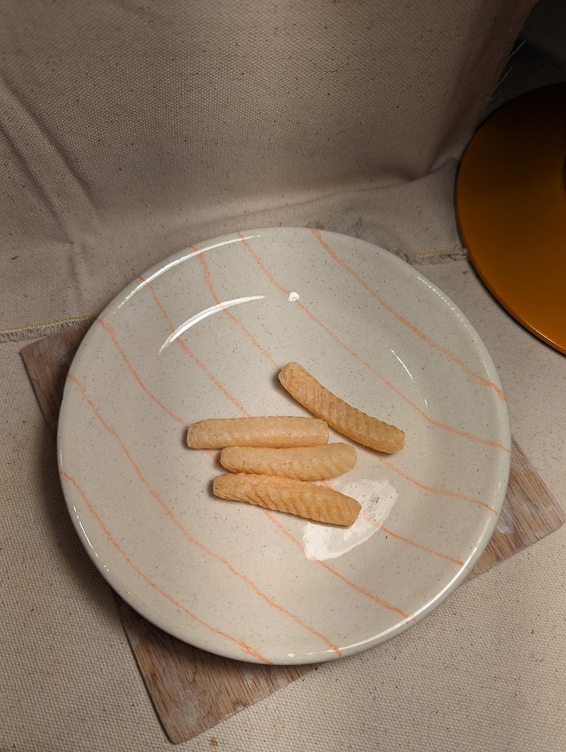 Handmade pottery glossy transparent glaze/orange line dinner plate, dessert plate - จานและถาด - ดินเผา 