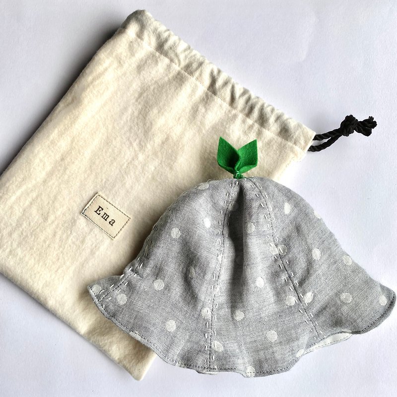 Soft Gauze Hat with Organic Cotton Leaf Hat Dot Pattern Gray Baby Gift - ของขวัญวันครบรอบ - ผ้าฝ้าย/ผ้าลินิน สีเทา