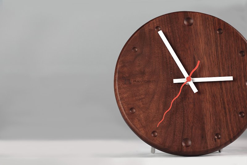 ノルディックスタイルの時計ラウンド（メープル/ウォールナット）20cm X 20cm - 時計 - 木製 