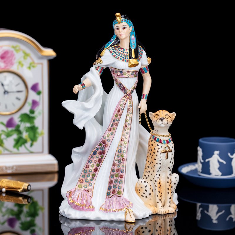 Royal Worcester 埃及豔后Nefertari 限量陶瓷雕像神聖女王與獵豹 - 擺飾/家飾品 - 瓷 
