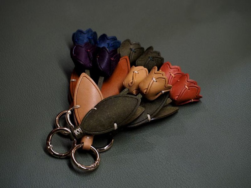 革丨鬱金香掛飾 丨支持客製化 - 鑰匙圈/鑰匙包 - 真皮 