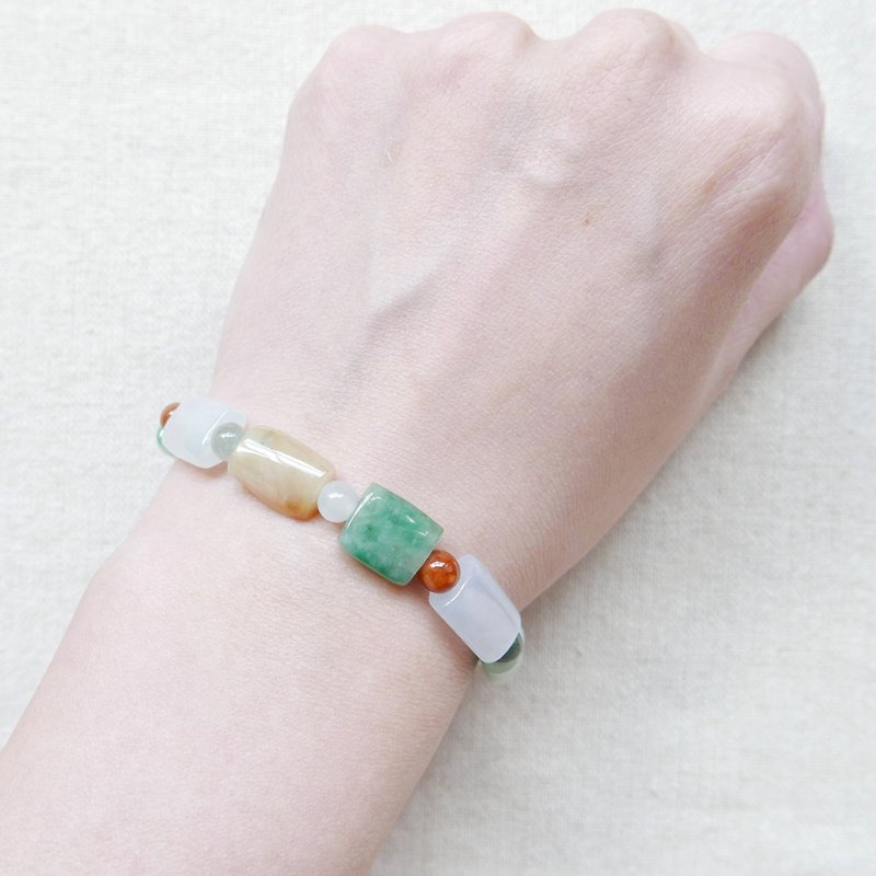 Limited to 1 item. Natural Burmese Jade Elastic Bracelet - สร้อยข้อมือ - หยก สีเขียว