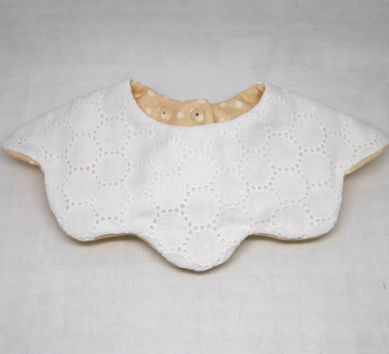 Japanese Handmade 8-layer-gauze 360 circle bib/flower type - 圍兜/口水巾 - 棉．麻 白色