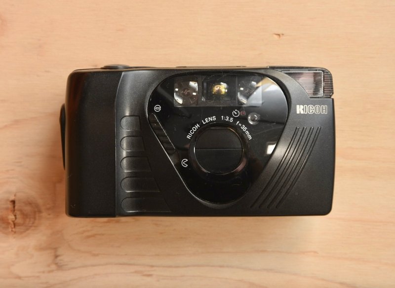 【經典古物】Ricoh FF-9D 35mm f3.5 理光 隨身機 定焦 傻瓜相機 - 相機/拍立得/底片相機 - 其他材質 