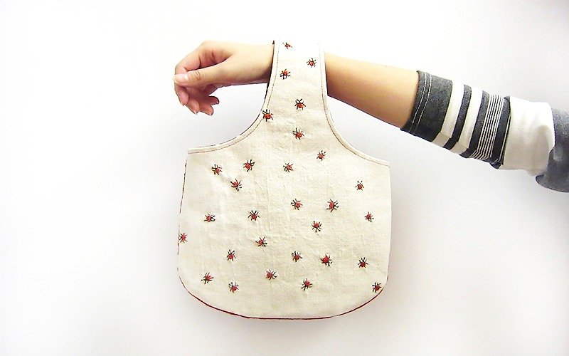 100% PURE pattern full of small shoulder bag / bag Edo [ladybug] - กระเป๋าถือ - งานปัก สีแดง