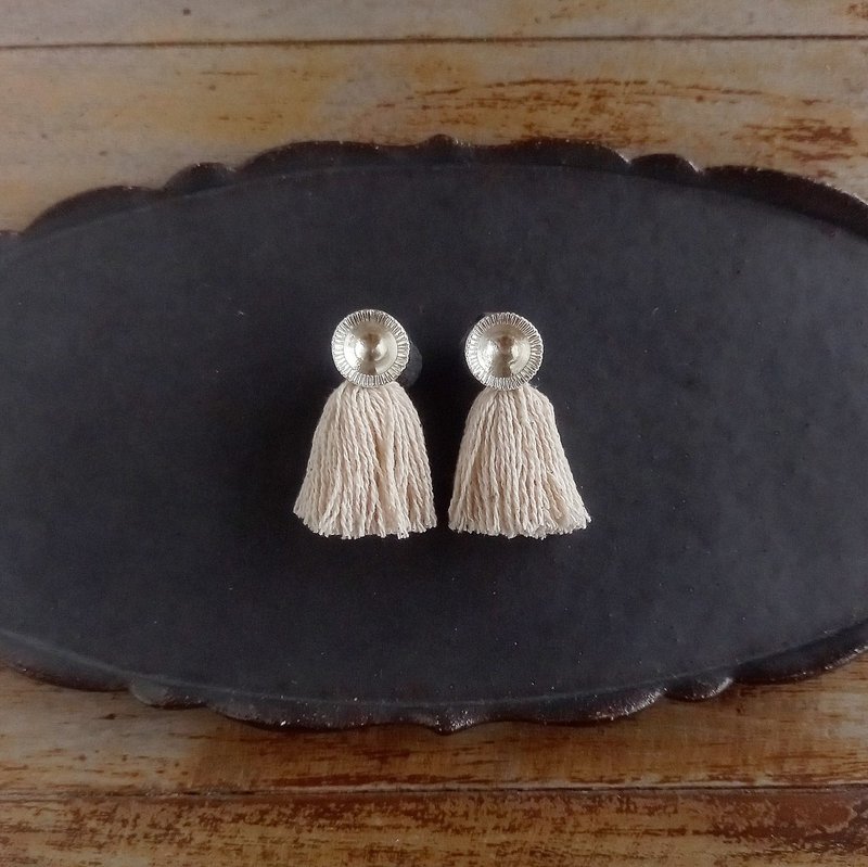 // 3 sizes // 2way Classic Karen Silver Earrings White Tassel / Original design - ต่างหู - เงิน สีเงิน