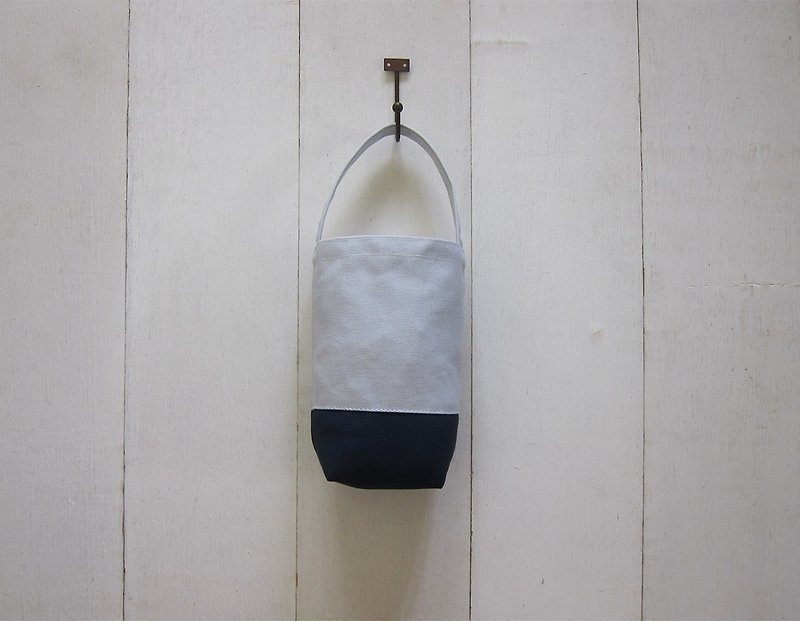 簡約輕便 飲料袋 / 水壺袋 / 小提袋(銀灰+海軍藍)