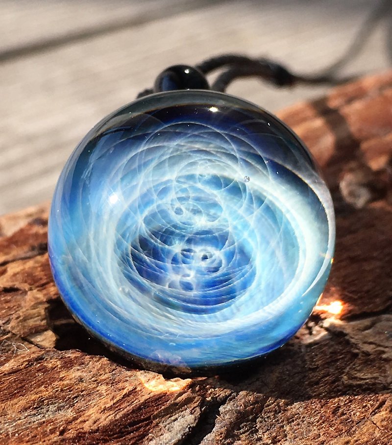 boroccus  A galaxy  The nebula solid design  Thermal glass pendant. - Necklaces - Glass Blue