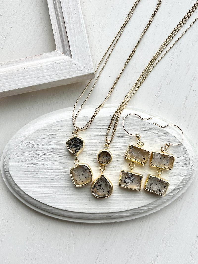 Dot Quartz bezel Necklace, Earring - Necklaces - Semi-Precious Stones Transparent