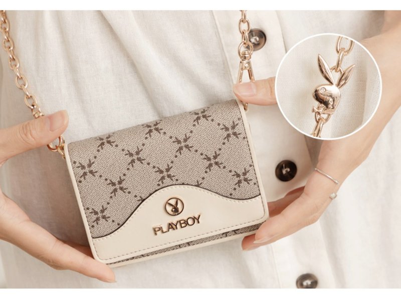 PLAYBOY - 卡片零錢包附長鏈帶 L'élégance系列 - 卡其色 - 零錢包/小錢包 - 其他材質 卡其色