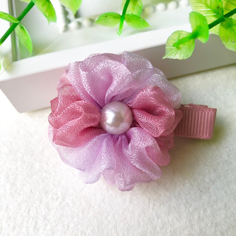 Symphony pearl yarn small flower bangs hairpin/pink lotus - Hair Accessories - Other Materials 